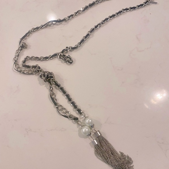WHITE HOUSE BLACK MARKET Chain Ribbon Tassle Necklace | EUC | MSRP $149 - Picture 9 of 9